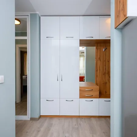 Appartamento Modern 1br With Balcony Steps From The By Flаt Mаnаgеr