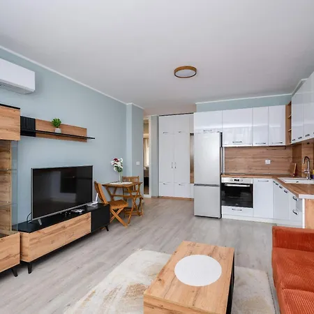 Appartamento Modern 1br With Balcony Steps From The By Flаt Mаnаgеr *